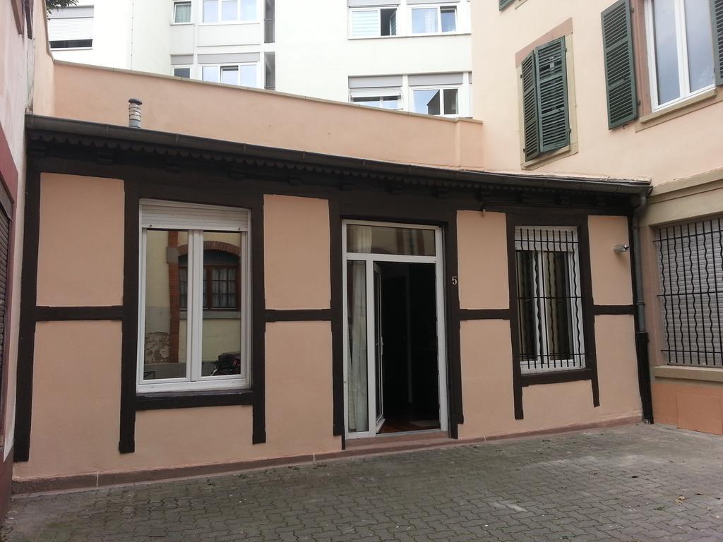 Charmant Studio A Strasbourg Apartment Ngoại thất bức ảnh