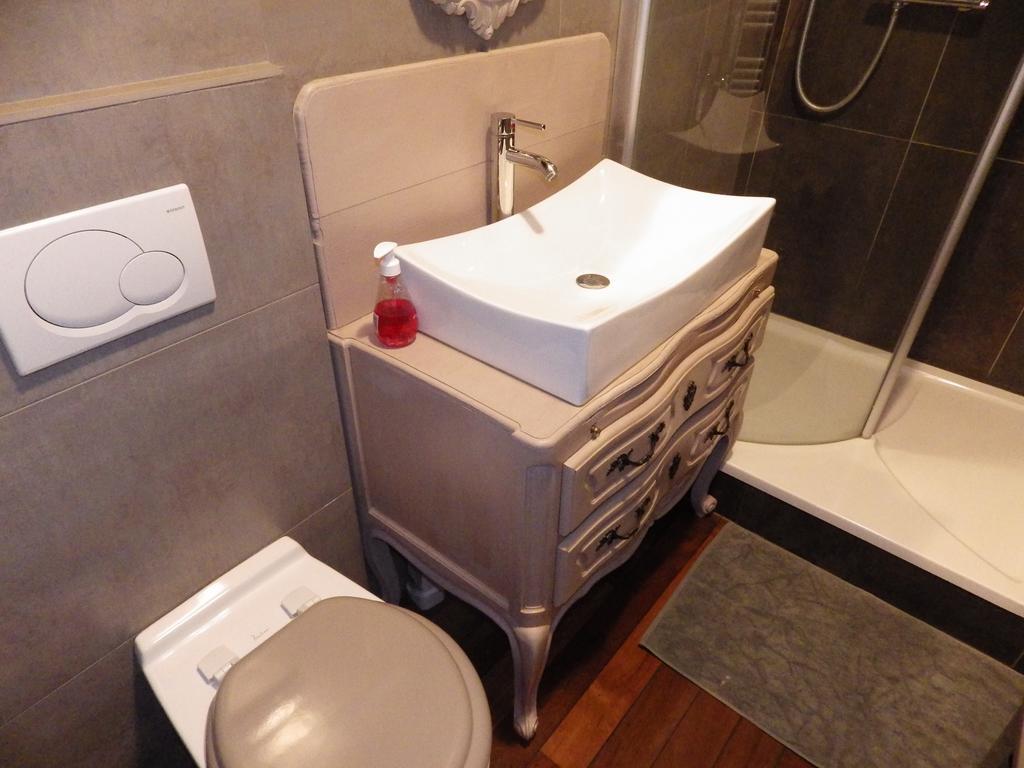 Charmant Studio A Strasbourg Apartment Ngoại thất bức ảnh